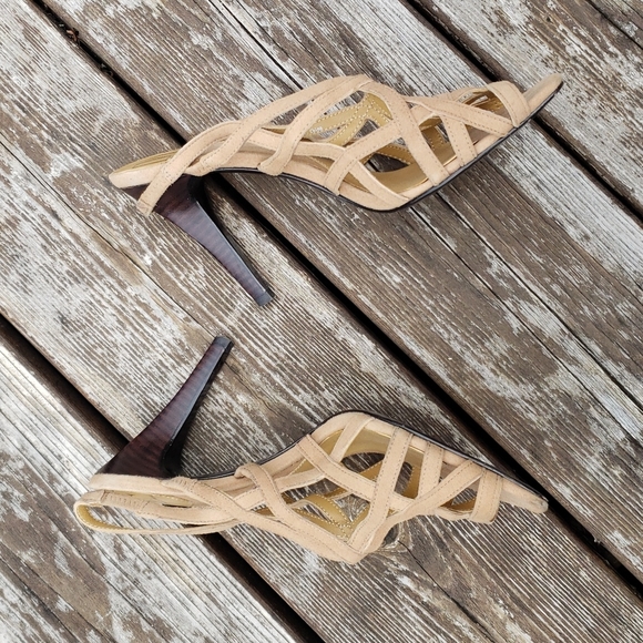 Nude Sandals - Picture 5 of 11